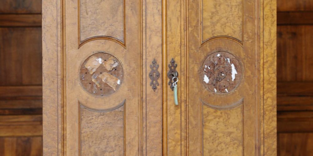 3. Armadietto portachiavi pensile